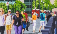 promenade in the city / SOLD